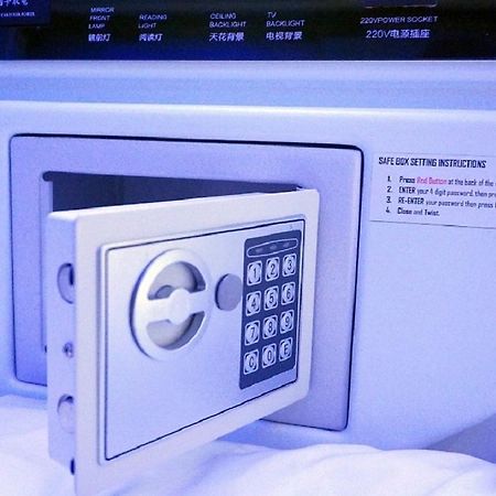 Time Capsule Hotel จอร์จทาวน์ ภายนอก รูปภาพ