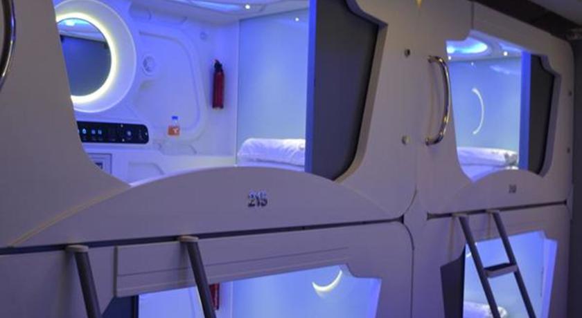 Time Capsule Hotel จอร์จทาวน์ ภายนอก รูปภาพ