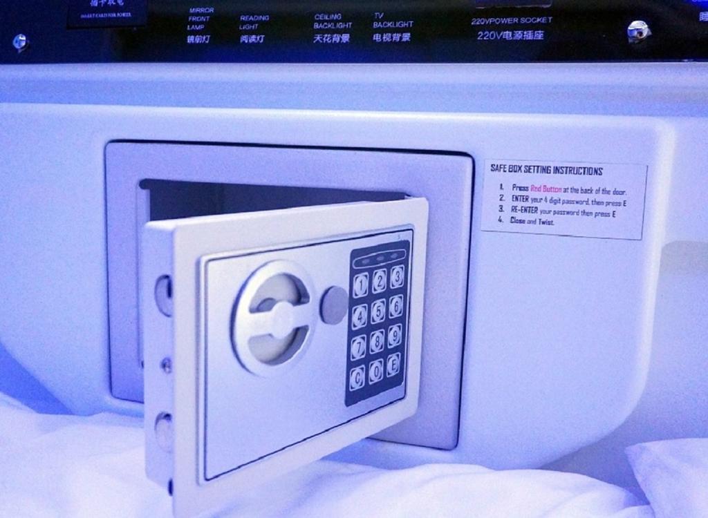 Time Capsule Hotel จอร์จทาวน์ ภายนอก รูปภาพ