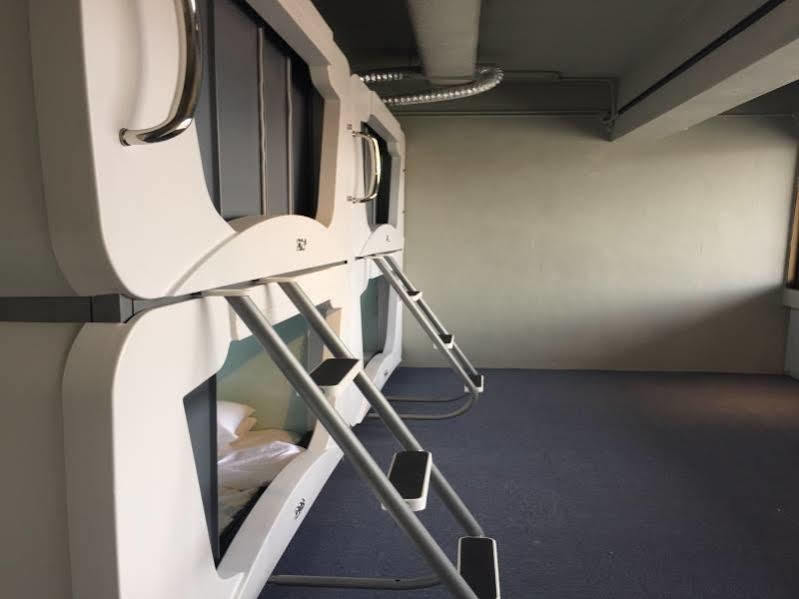 Time Capsule Hotel จอร์จทาวน์ ภายนอก รูปภาพ