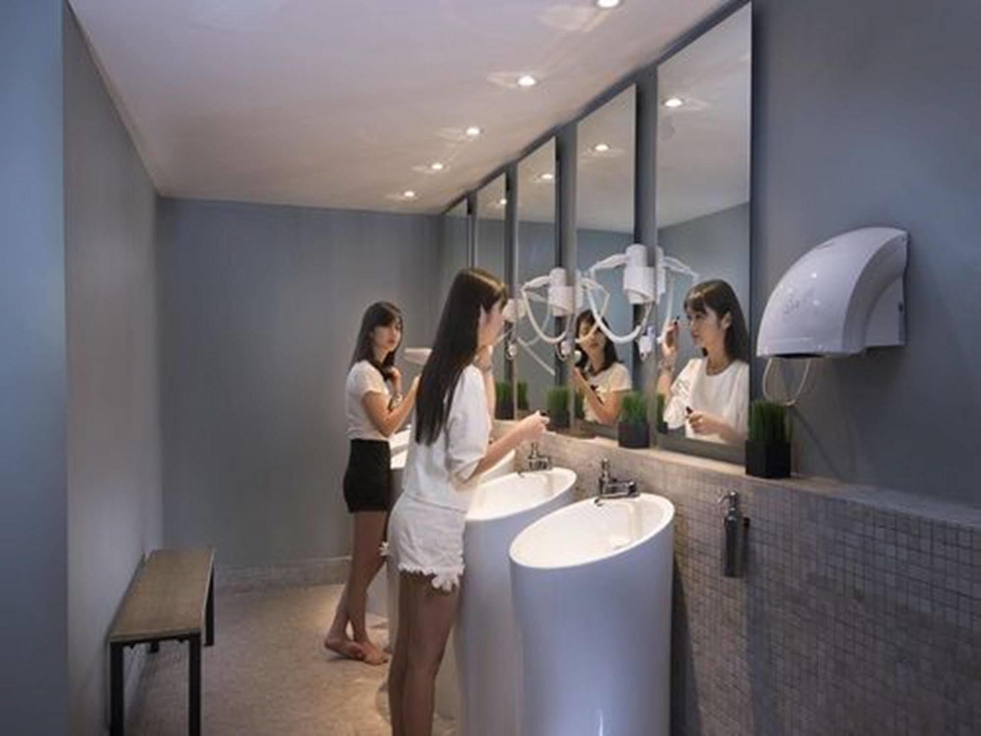 Time Capsule Hotel จอร์จทาวน์ ภายนอก รูปภาพ