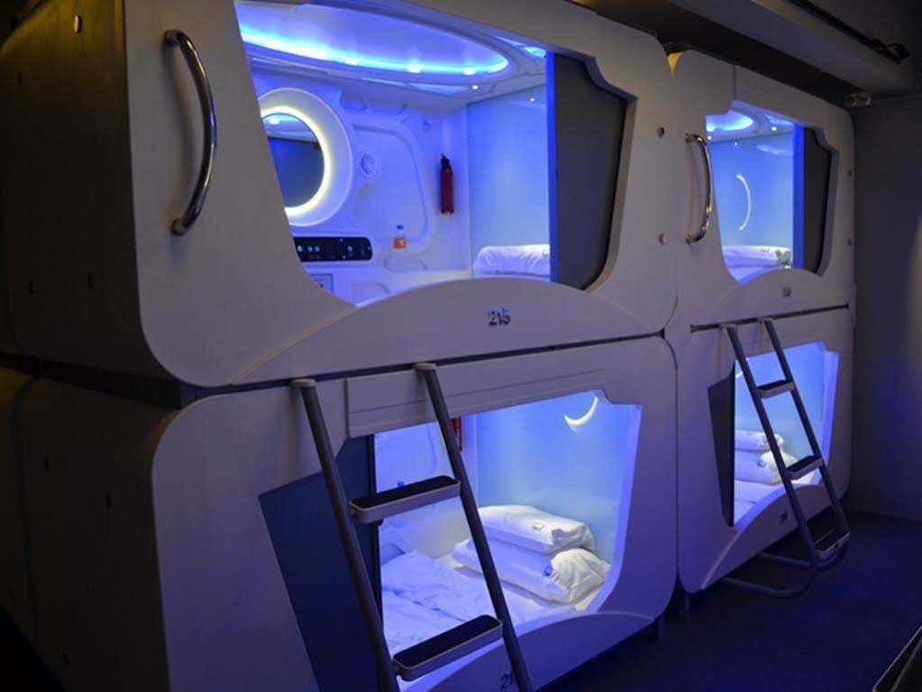 Time Capsule Hotel จอร์จทาวน์ ภายนอก รูปภาพ